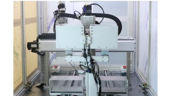 自動(dòng)點(diǎn)膠機(jī)