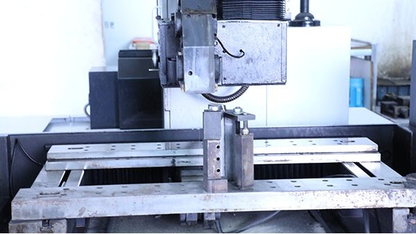 在線式噴射式點(diǎn)膠機(jī)